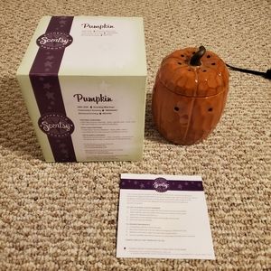 SCENTSY PUMPKIN Mid-Size Warmer RETIRED